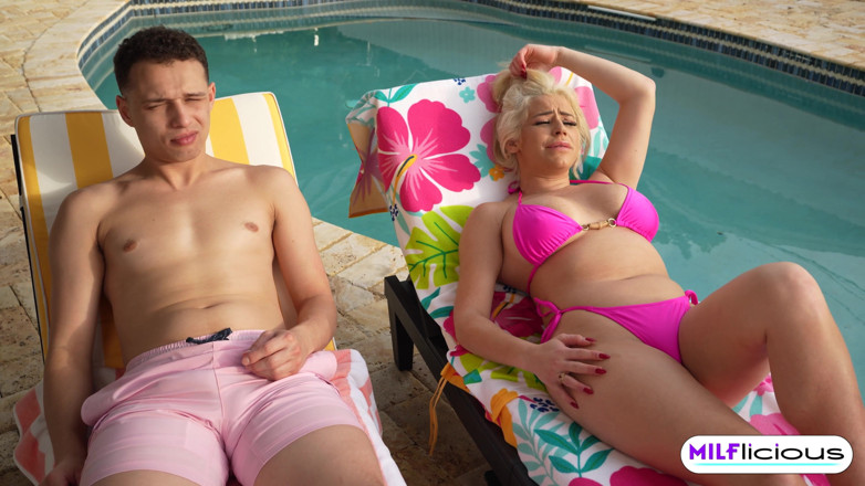 Pro Am Entertainment: My Stepmom Spencer Scott Can't Get Enough of My Dick