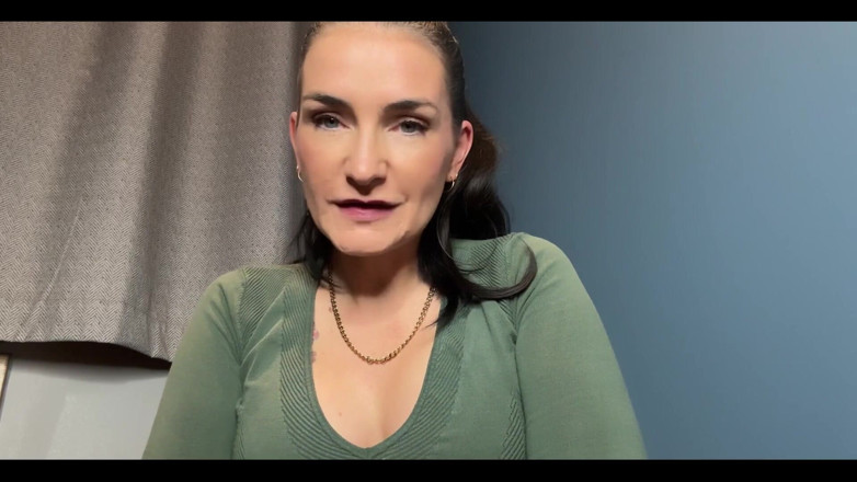 Adreena Winters: Malá daň z čůráka!