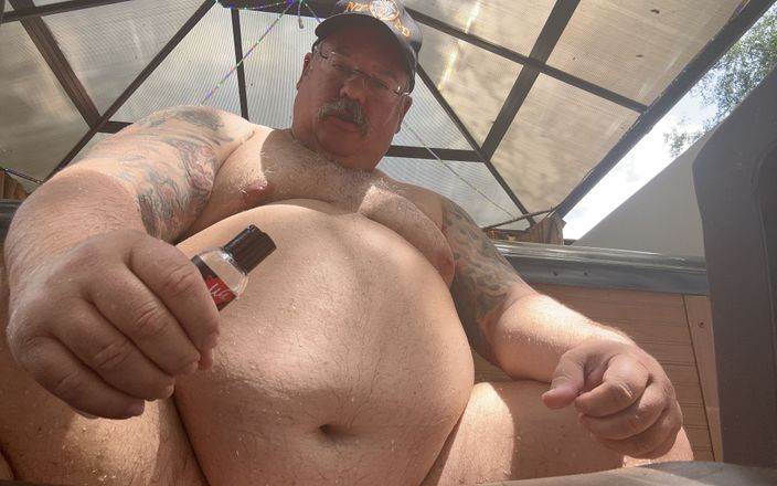 Hand-Free-Daddy-Chub: Mijn grote stiefvader liet me zijn buikspel filmen en handsfree...