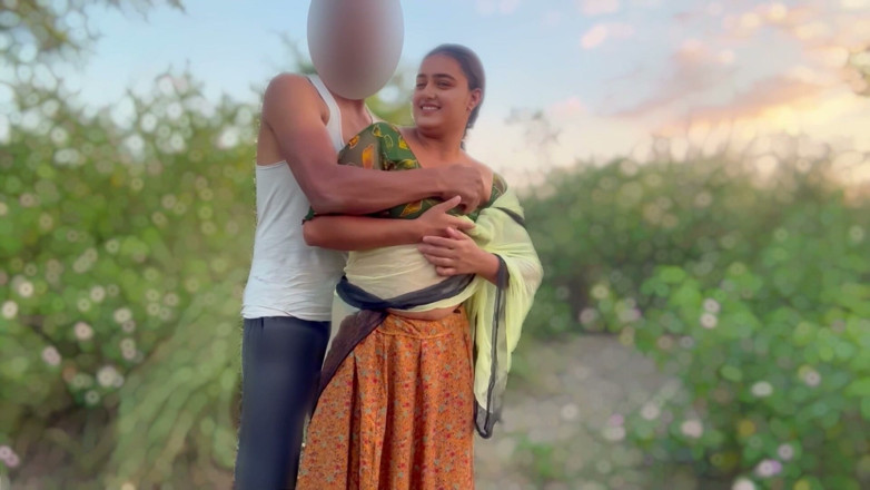 Fuckkkker: สาวหมู่บ้านอินเดียกลับมาจากการพบแฟนหนุ่มเมื่อโดนชายแปลกหน้าในป่าจับได้ เธอกลัวมาก