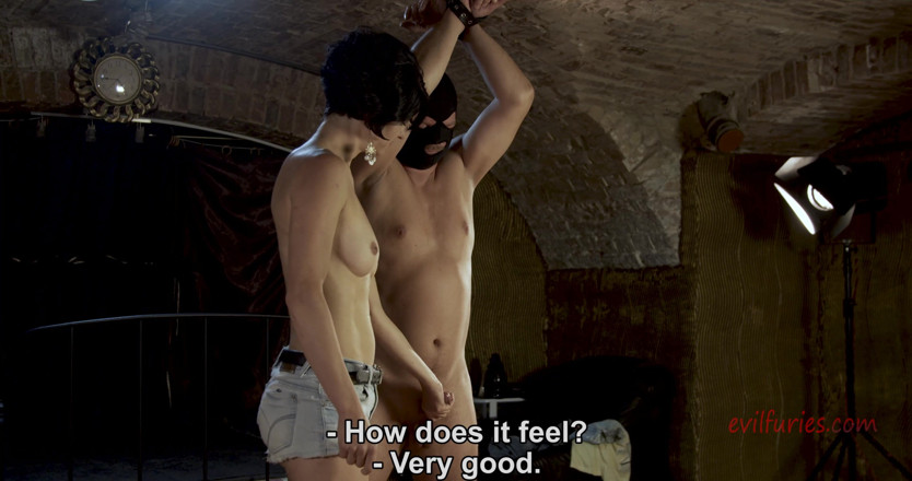 Cruel Furies Femdom: Giải thưởng làm hài lòng