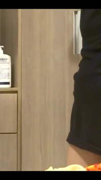 I Come Back From the Beach Very Excited and I Masturbate in Front of the Hotel Owner, Great Cumshot in My Pussy