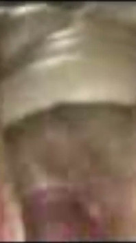 Orta yaşlı seksi kadın yüzüme fışkırtıyor boğuluyor