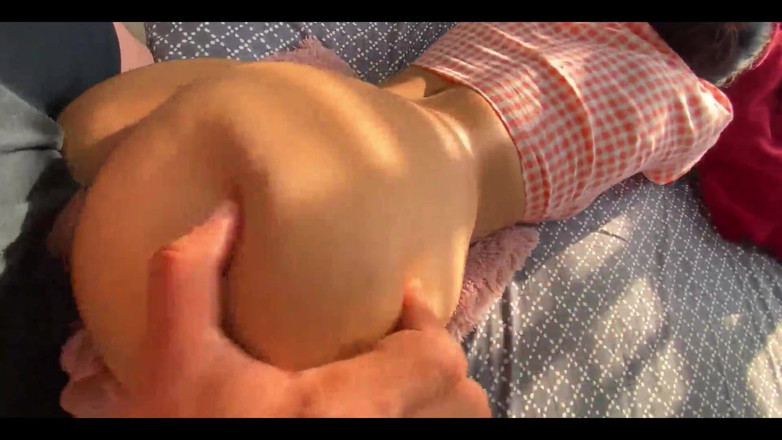 Tara rico: 完璧なお尻のホットな隣人が毎朝訪ねてほしいと頼む - 最高のドギースタイル