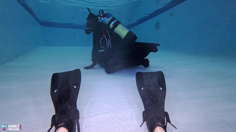 UKCuteGirl Lucy Lauren: Underwater Domination in Full Scuba Gear