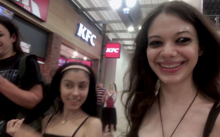 Dollscult: Подвійна прогулянка спермою в торговому центрі після величезного подвійного камшоту на обличчя!!