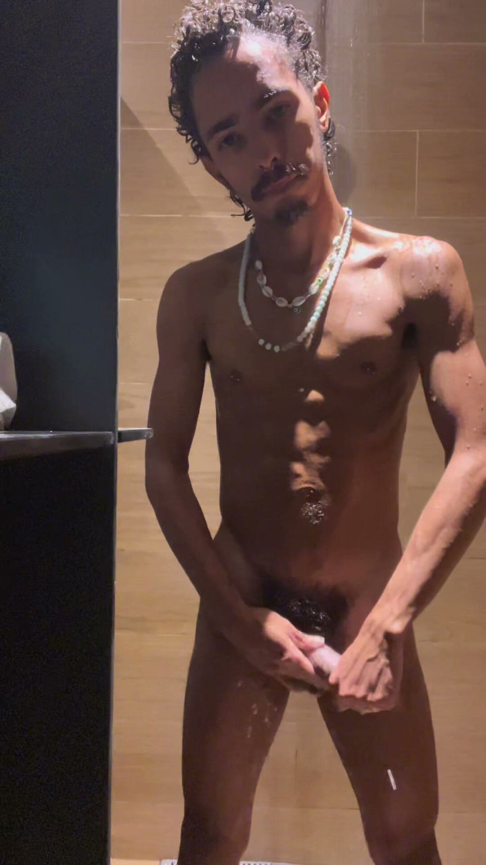 The Vicious Gabe: Bath After Workout