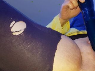 Innocent Nicole: Huge Dildo Cock Orgasm