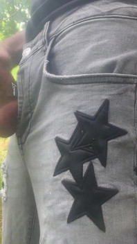 Huge Cumshot Outdoors in the Jeans Mmmm
