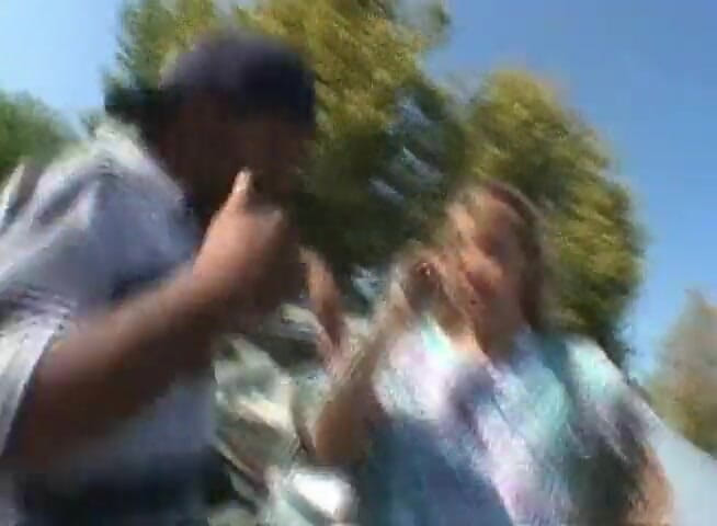VOP Interracial: Pizdă păroasă futută de la Shorty Mac