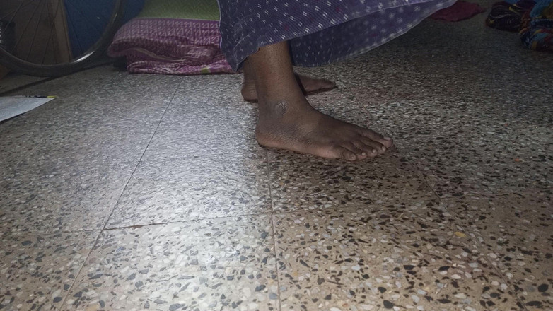 Sweet Indian cock: Hintli karım Mumbai odasında amcık yalıyor