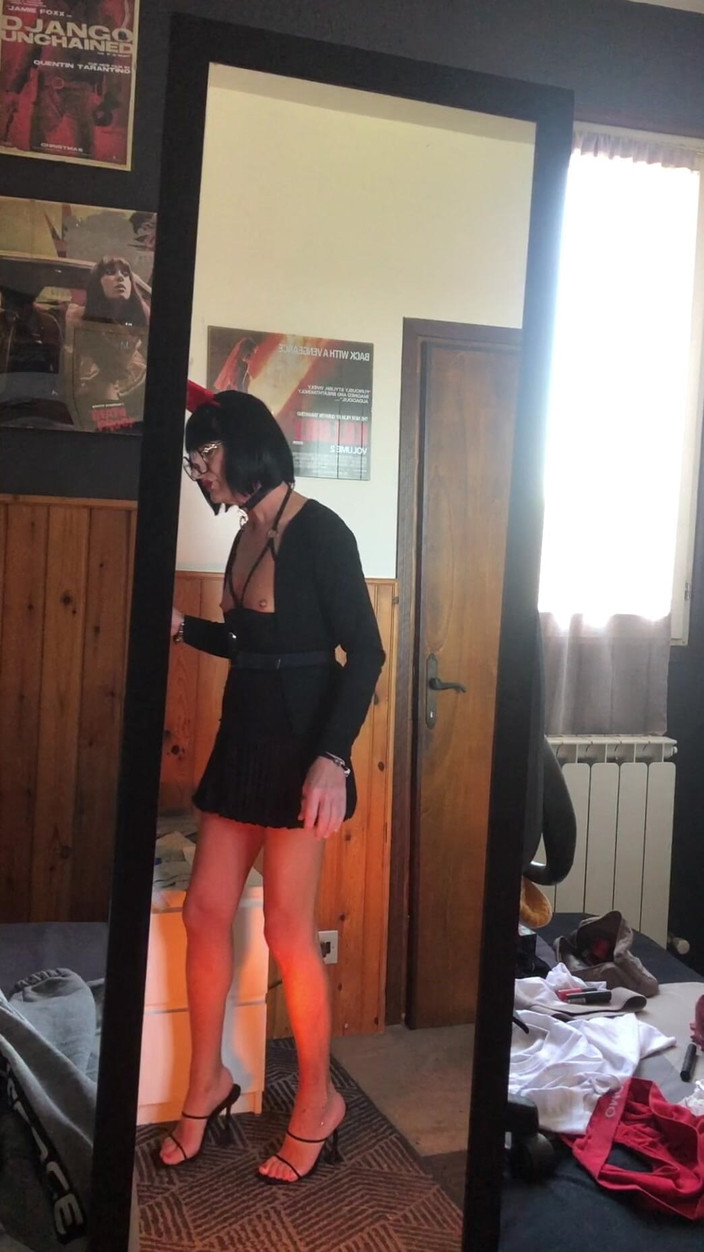 Andreina Naty: Piercing w piersiach i chodzenie