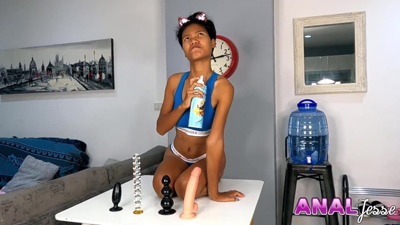 Jesse Thai: Büyük delikli krem şanti anal