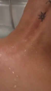 Dal jsem Tattoed Baddie Alby Rydes masáž a ona byla nadržená