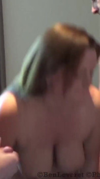 巨乳熟女BBGダブル中出しの喜び