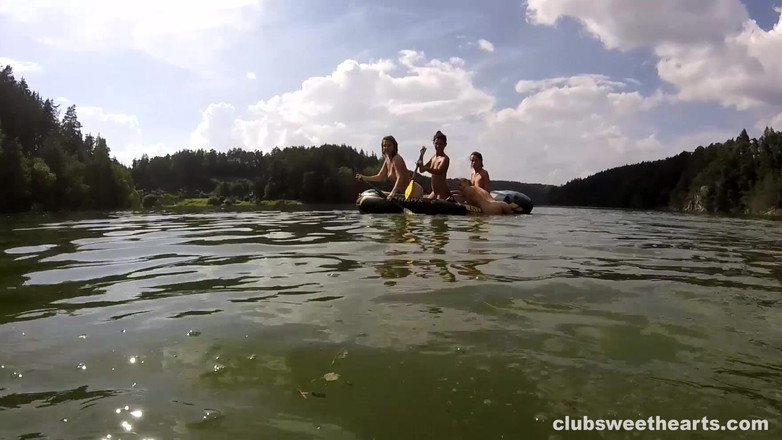 GroupSexSweetHearts: Divoké dívky hubené namáčení