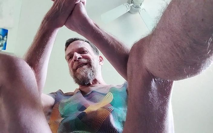 Hairyartist: 난 네가 내 작은 장난감이라는 걸 상기시켜줘