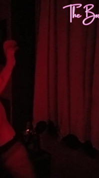 Atingându-mă gândindu-mă la tine