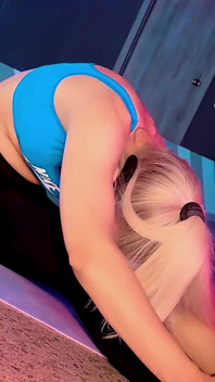 Mein Personal Trainer Zeigte Mir Ein Paar Vaginale Übungen