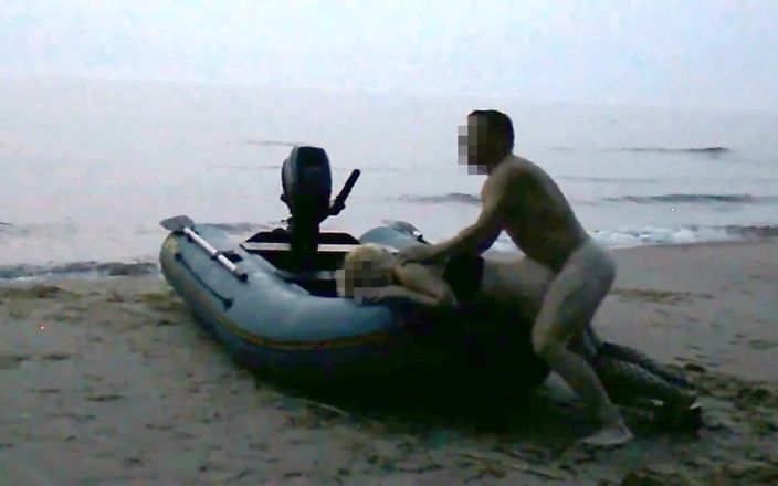 RS couple: Baise nocturne sur une île