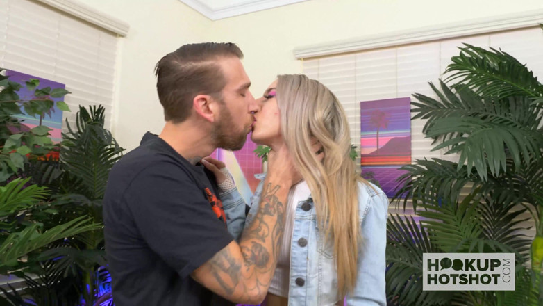 Hookup Hotshot: Blonde Juicy Newbie Slut Sweet Sophia Gets Smashed Rough!