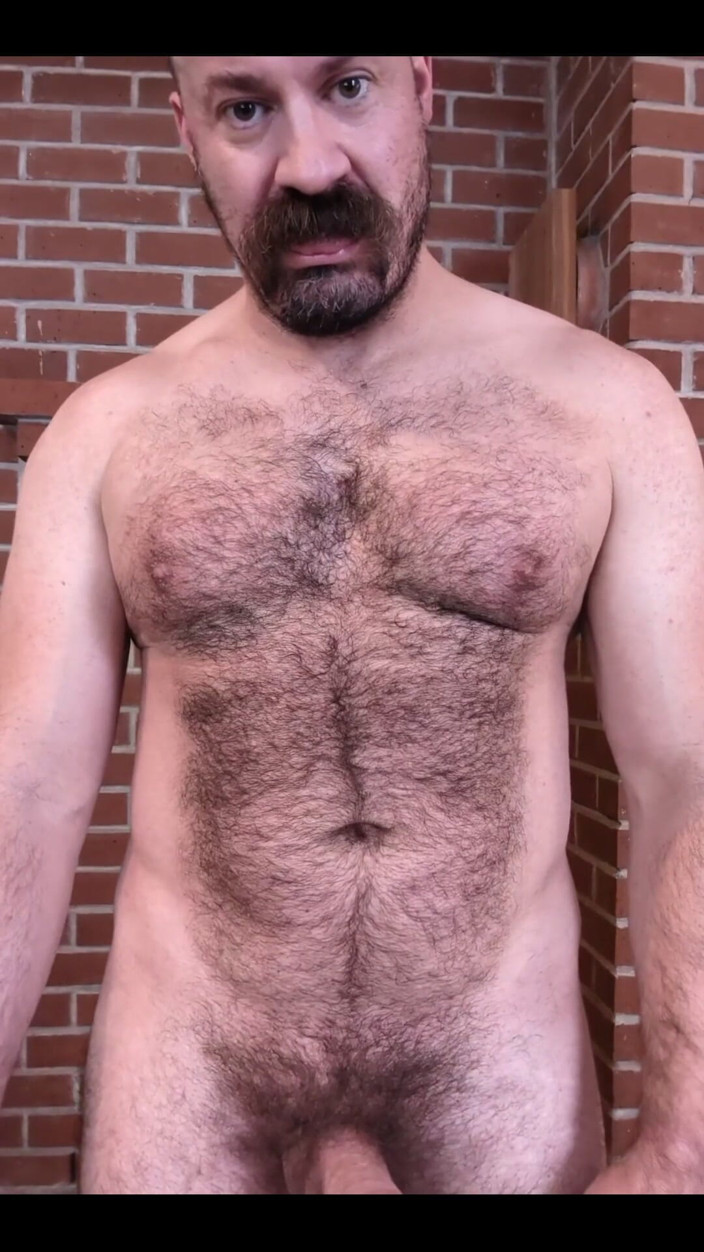 The Gay Quadzilla: Dopo l'allenamento si spoglia