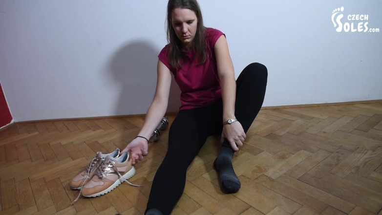 Czech Soles - foot fetish content: Sexiest feet and soles in gym