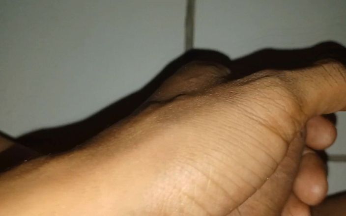 Ngocok terus: Eu me masturbei depois de ver um vídeo pornô