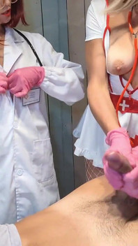 Trekant FFM - Läkare Och Sjuksköterska Gör Sjuk Patient Sperma
