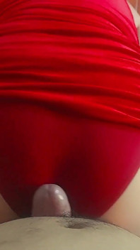 POV: Levantei Meu Vestido Vermelho E Espremei Todo O Leite Dela Esfregando Meu Cu Contra O Pau Dela