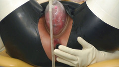 Rubber & Clinic Studio - 1ATOYS: Vakuová pumpa z gumy