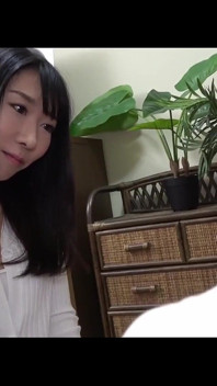 Akane Morita - socru care dispune sexual de om leneș de 35 de ani în camera lui