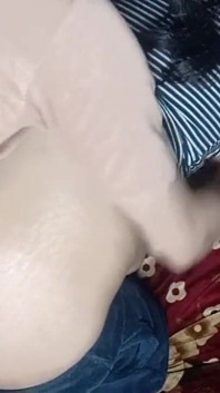 Netu è collegato con un ragazzo dalla strada e ha avuto una veloce pecorina anale con chiacchiere sporche e gemiti rumorosi nel punjabi hind