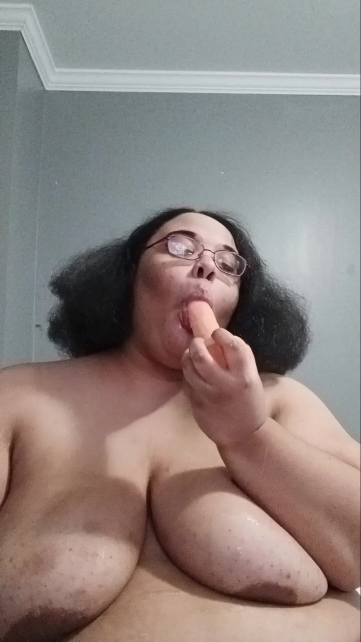 Jessica pigslut: ¿Te puedo chupar así?