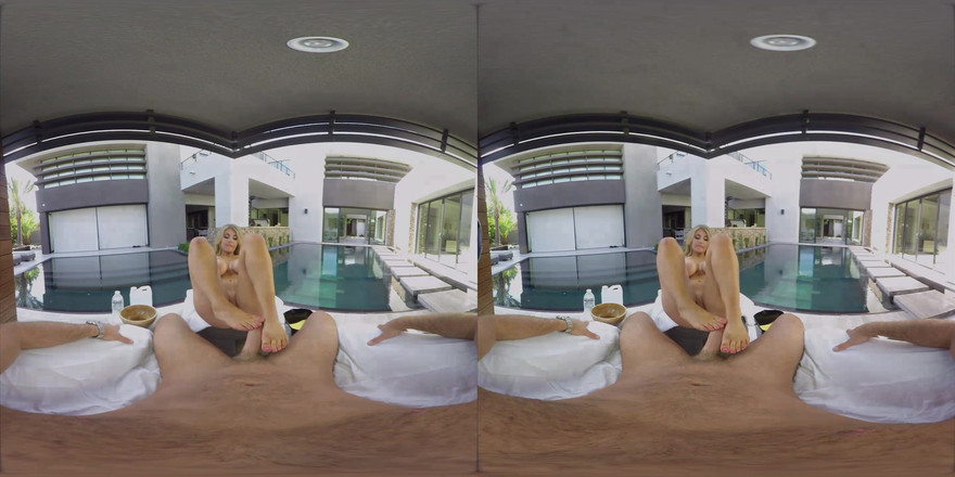 American Daydreams: Kayla Kayden šuká na dvorku se svými kozami VR porno