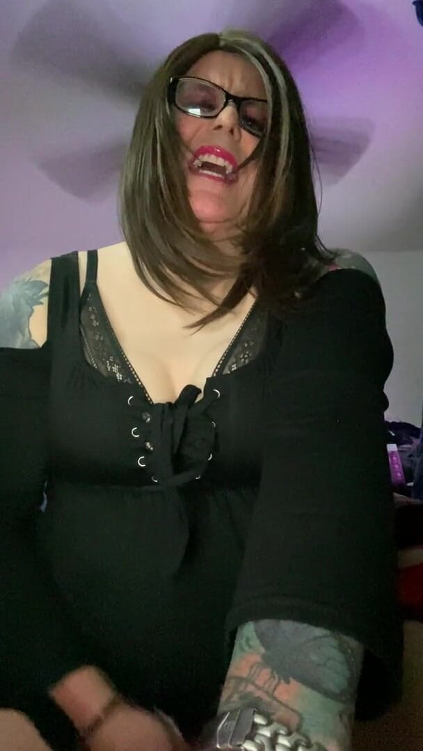 CodiS: Codis First Time Cumming on Cam.