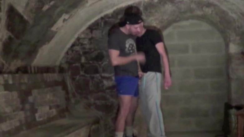 Discret Cruising sex: Tony fucked by discreet Arab in basement