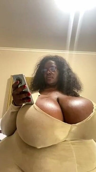 Adoración De Grandes Tetas Naturales