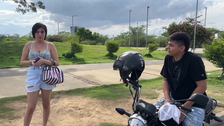 ManuelaAlvarez: Orang asing muda membawa saya ke rumahnya untuk berkongkek keras...