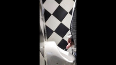 Arab of the Future: Top pelosa araba piscia nel ristorante