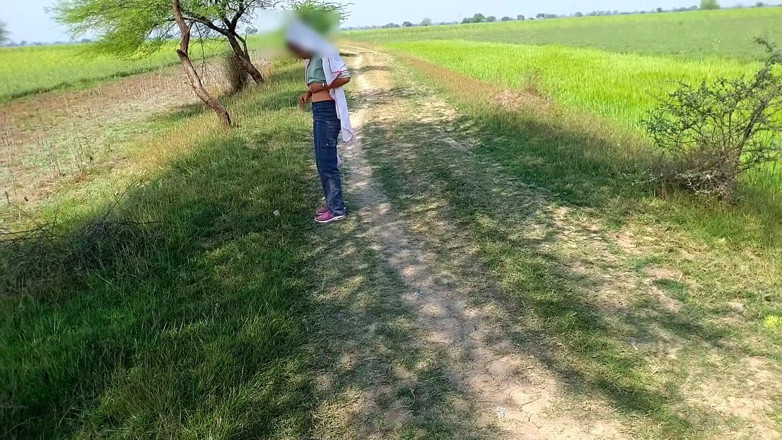AKXpro: Друг Didi сосал его член в полях, рот подруги трахнули, деревенскую девушку дези трахнули, хинди аудио