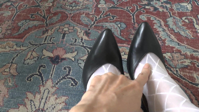 Lady Victoria Valente: Pe călcâie picioarele, JOI, POV, Lady Victoria Valente