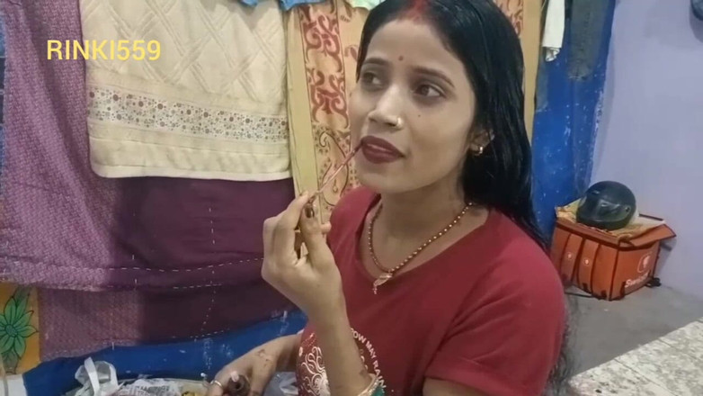 Rinki559: Depois que o marido sai, Bhabhi sai com seu cunhado...