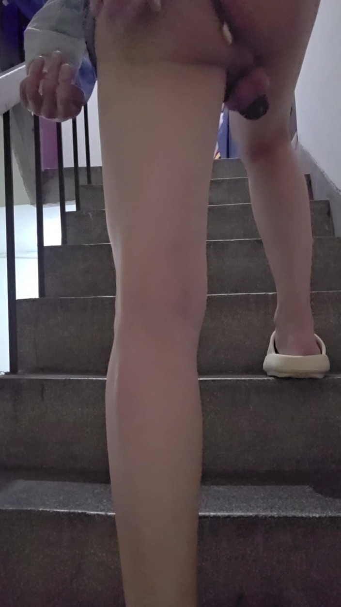 Taiwancdgirl: Shemale Ting Xuan Exposes Her Chastity Belt and Anal Plug...