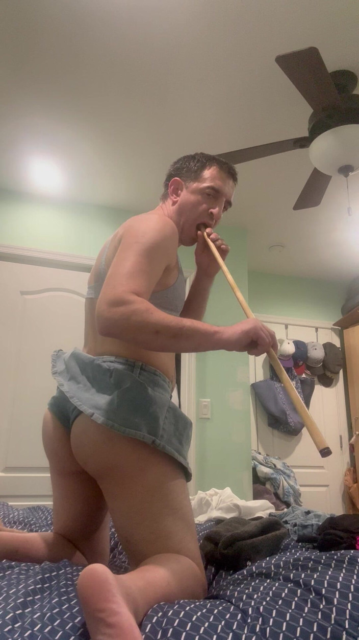 TakeMe35: Sissy si scopa il suo culo