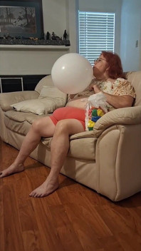 Wymagane Blow up I Pop Wideo Przez Wielką Pielęgniarkę Urody Vicki