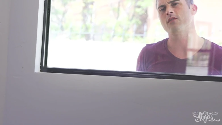 Trans Angels: TransAngels - соседка получает полный рот - Lance Hart, Shiri Allwood