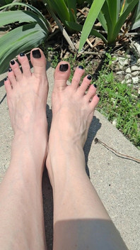 Bright Bulging Veins Fit for a Vampire