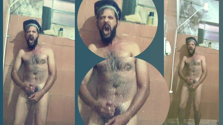 Stink HairyMale: シャワーを浴びている労働者