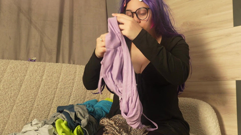 AmayaMori: Niesen nonstop, nachdem sie diese blume gerochen hat, es eskalierte...